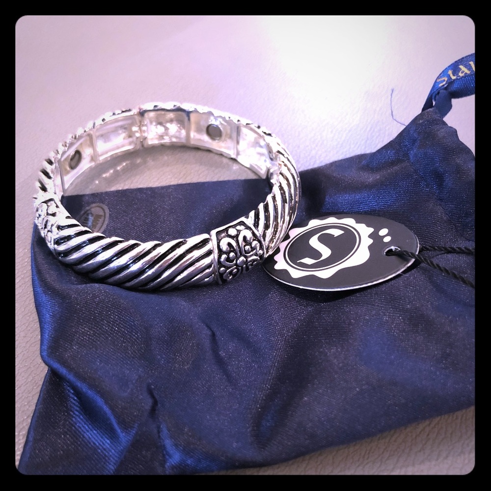 Stretchy silver cuff bracelet